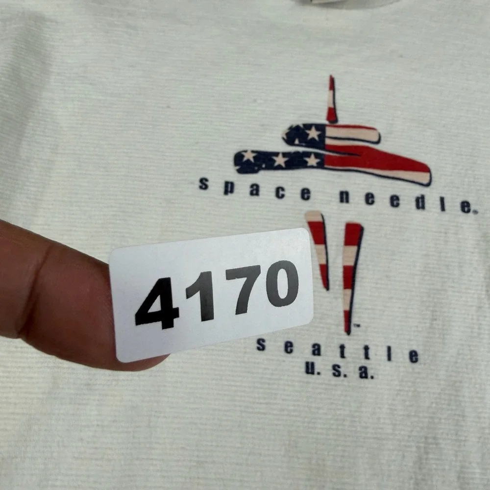 Cal Cru Shirt Mens M White‎ Space Needle Seattle USA Graphic Single Stitch Tee